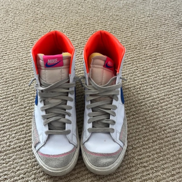 Nike Blazers - Picture 1 of 4